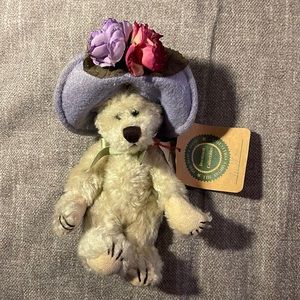 Vintage Collectible Boyd's Bear Small Cream Bear Twila Twilla